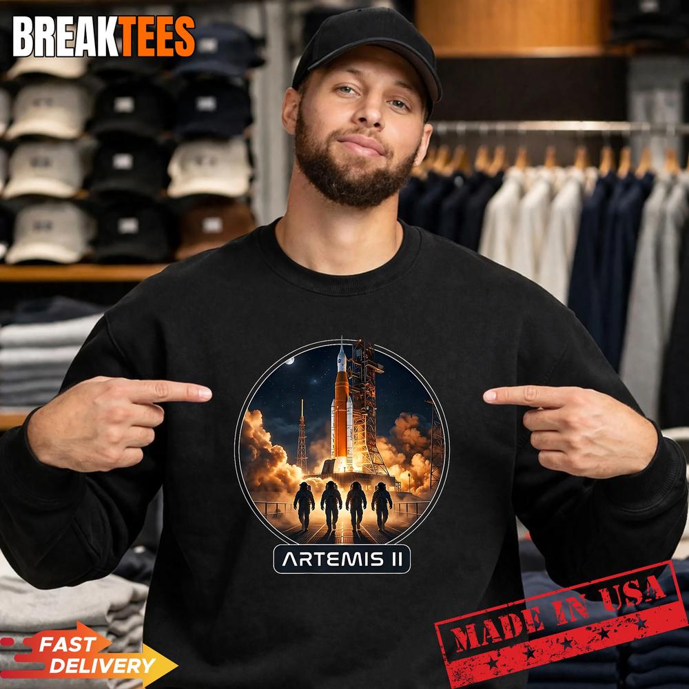 Artemis II Launch to The Moon 2026 T-Shirt