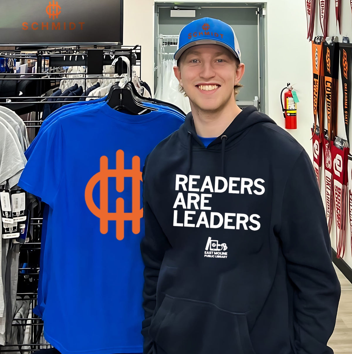 FOEMPL Readers Are Leaders shirt