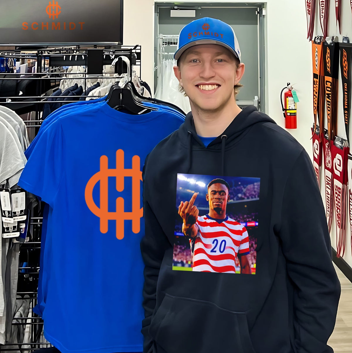 Folarin Balogun USA Soccer middle finger shirt