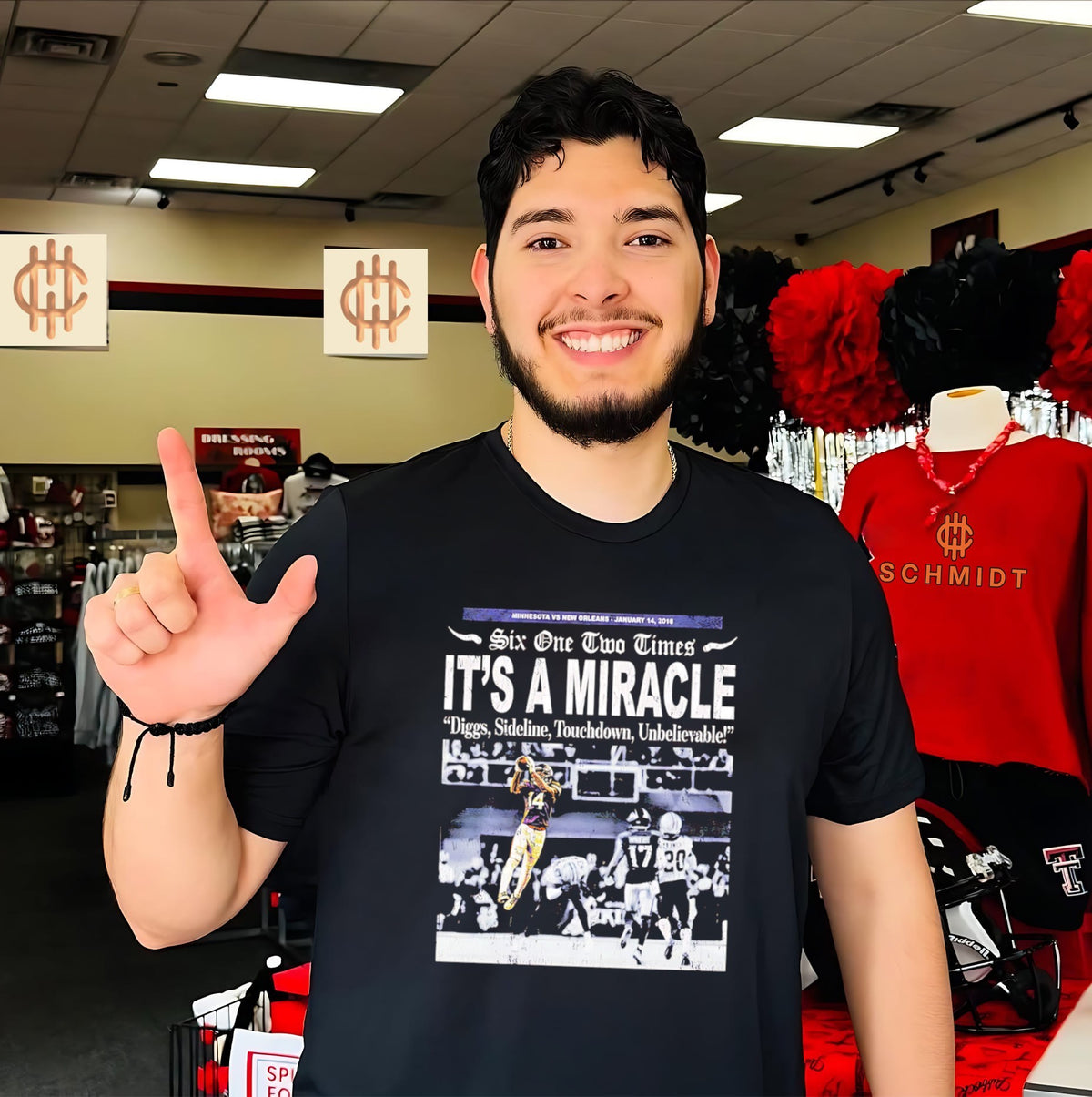 Minnesota Timberwolves Miracle at the Bank it’s a Miracle shirt