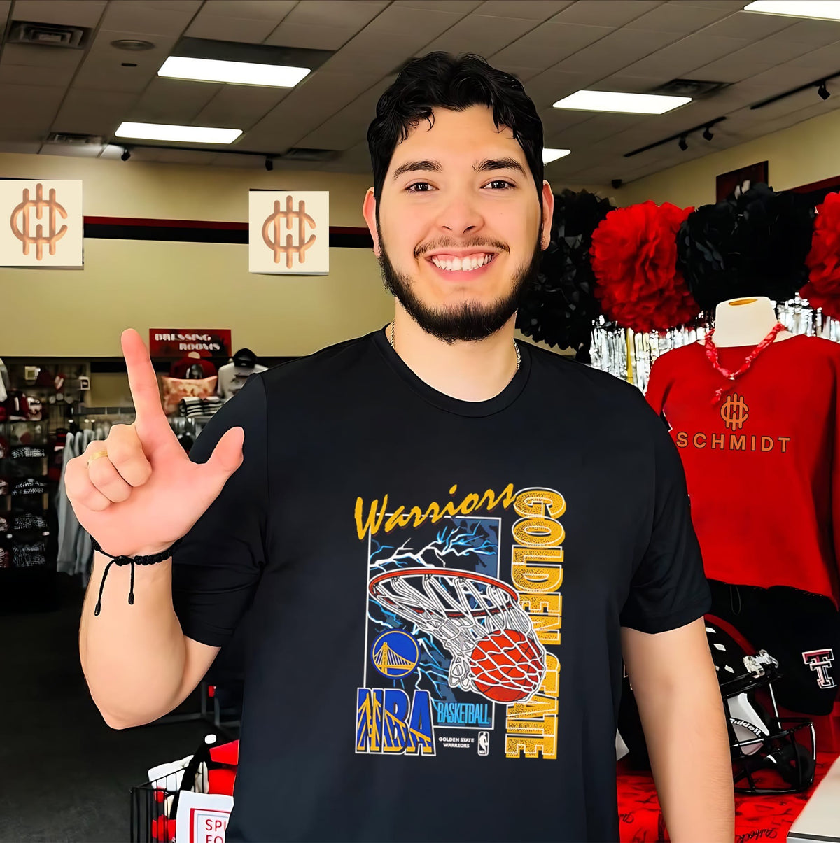 Mitchell and Ness Golden State Warriors basketball graphic shirt