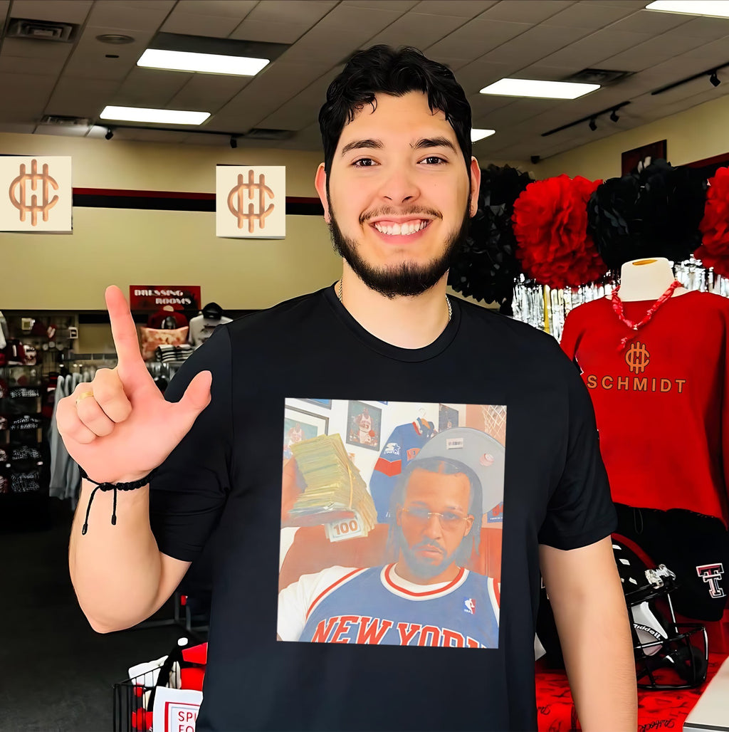 NY Knicks Jalen Brunson holding cash vintage shirt