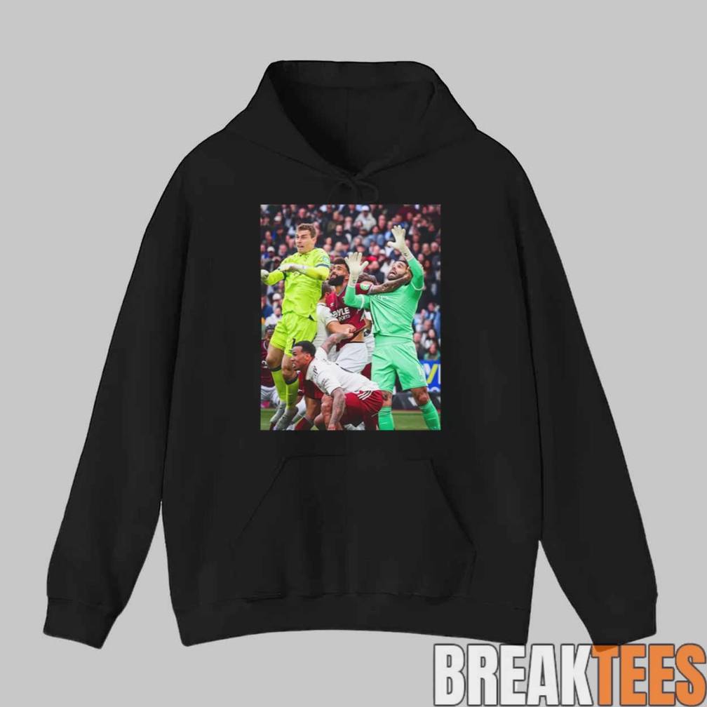 Pablo Fouled David Raya Shirt