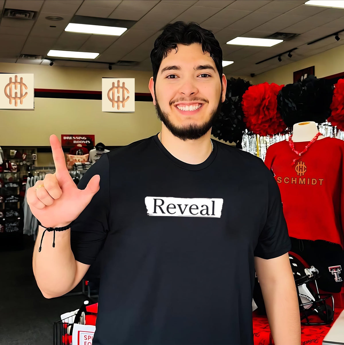 Reveal logo shirt