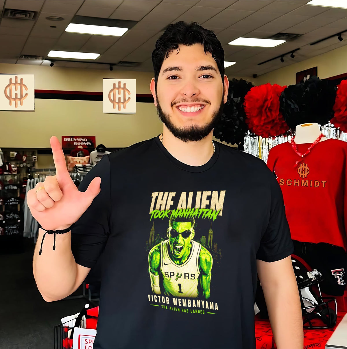San Antonio Spurs Victor Wembanyama The Alien Took Manhattan shirt