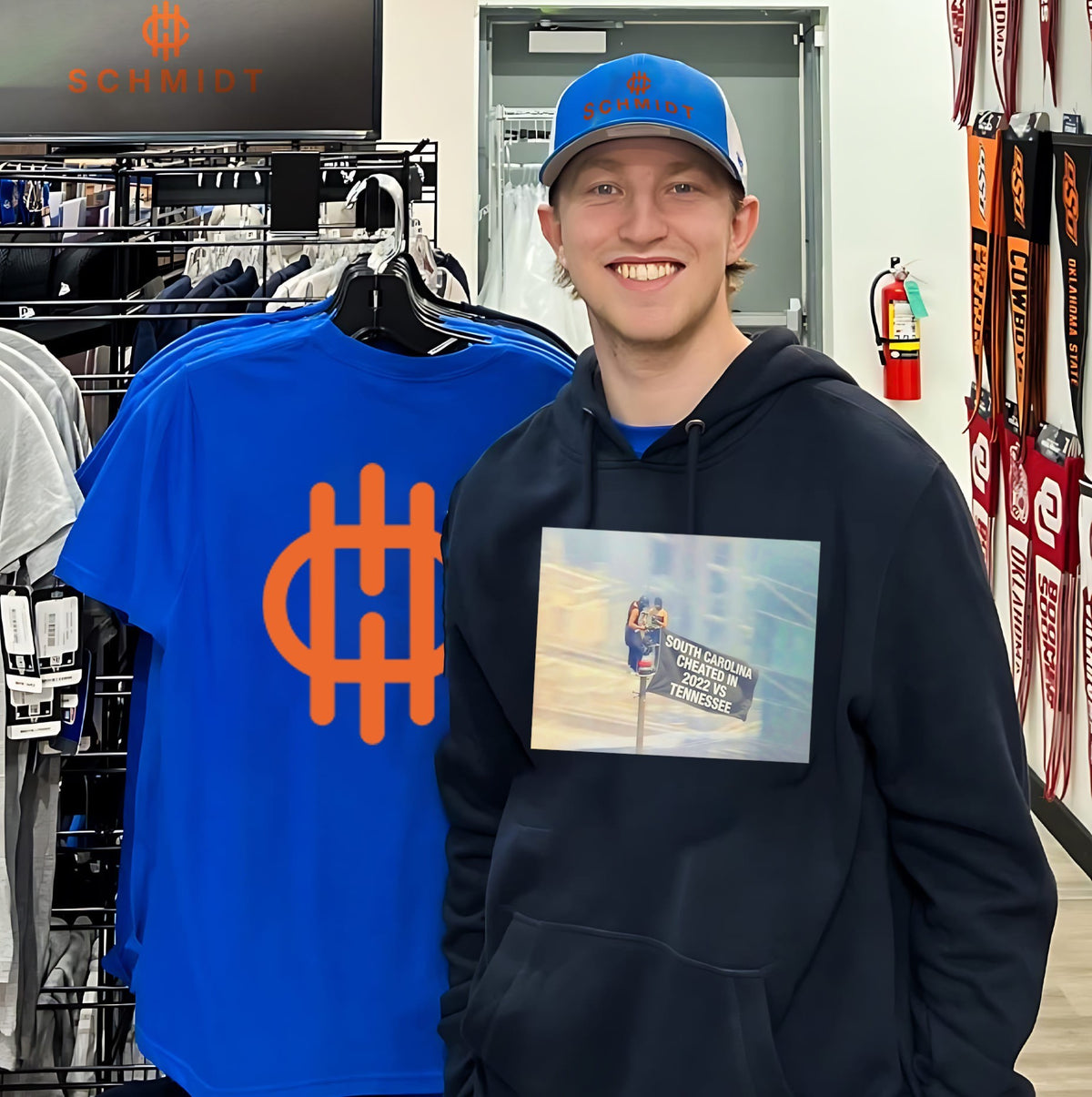 Empire State Building South Carolina Cheated in 2022 vs Tennessee Flag shirt