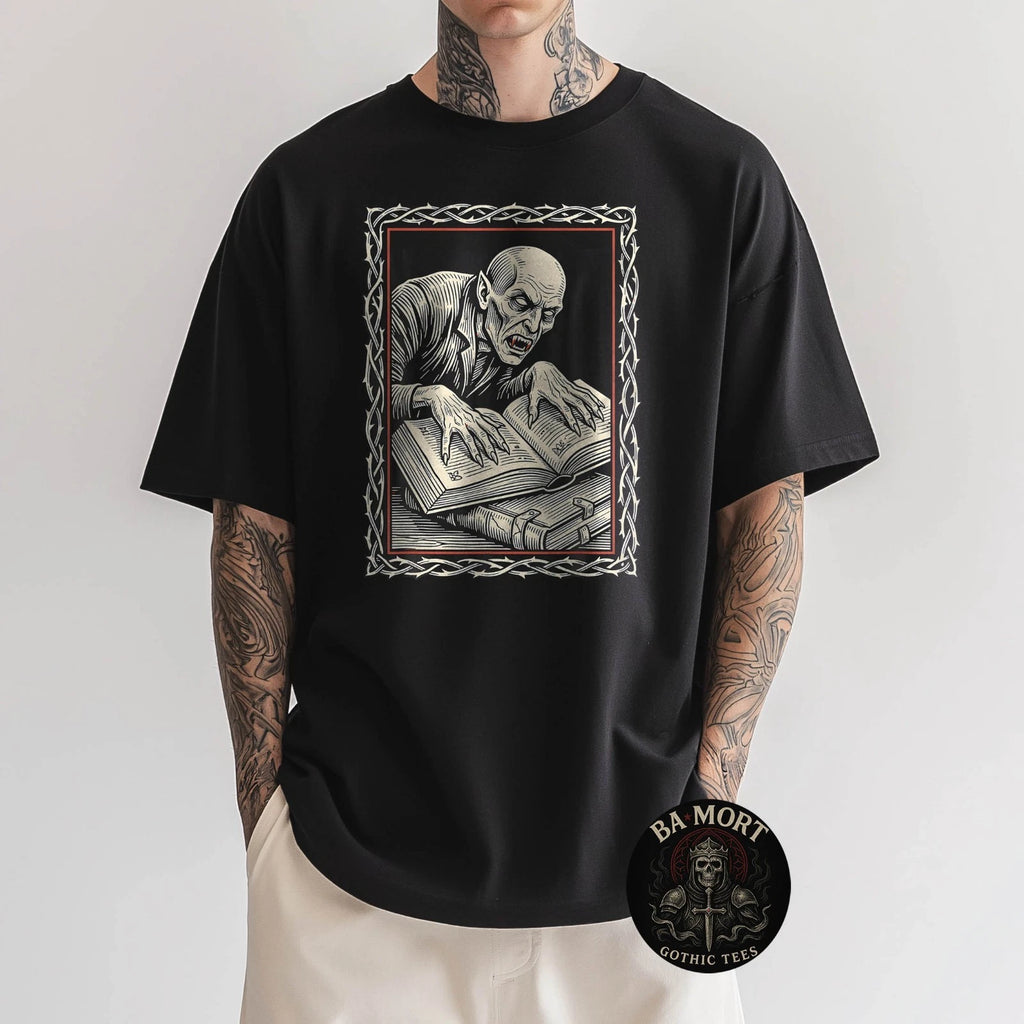 Vampire Reading Book Funny Gothic Horror Dark Academia Fan T-Shirt