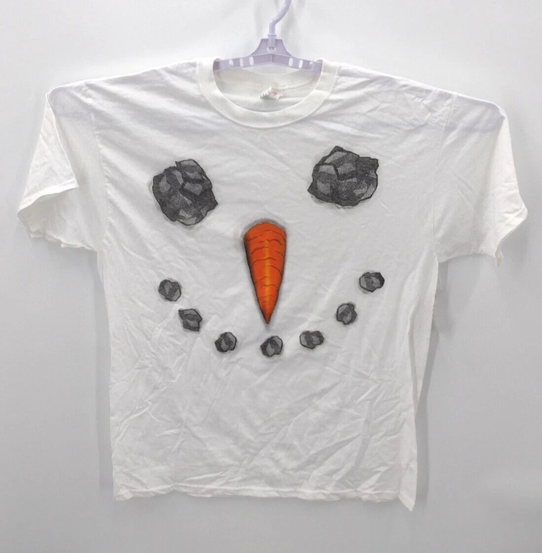 NWT Snowman T Shirt Mens L White Short Sleeve Face Carrot Ski Snow Christmas