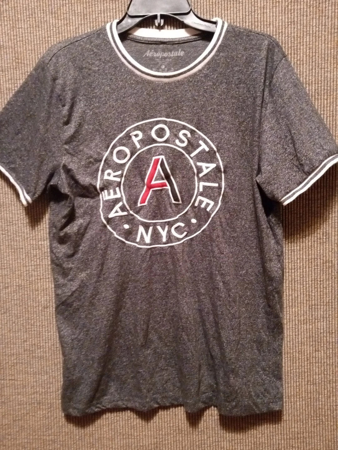 Aeropostale NYC Size Large Men's T-shirt Short Sleeve.T23