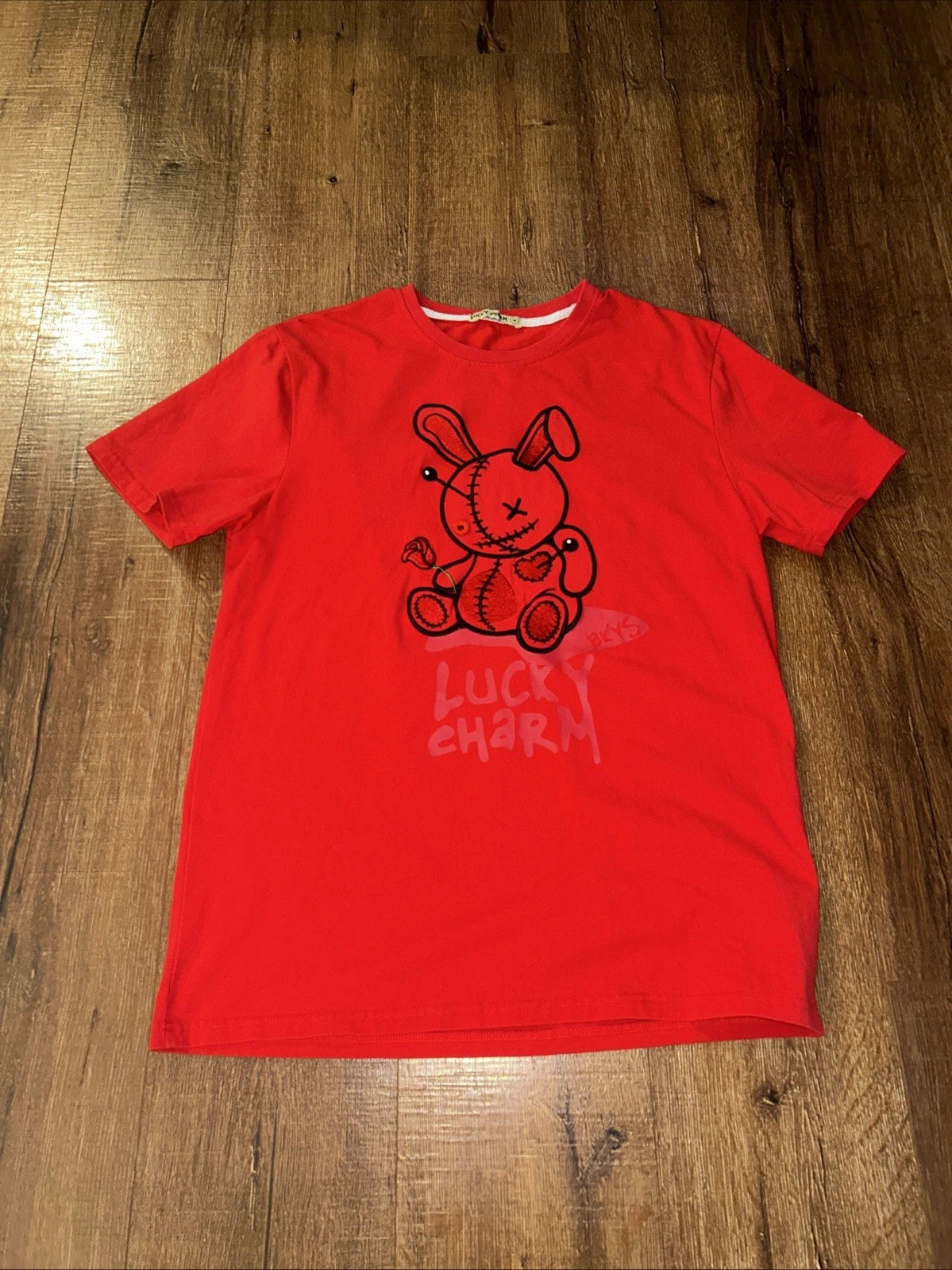 BKYS Lucky Charm Men’s M Red T-Shirt Embroidered Button Eye Graphic Bunny