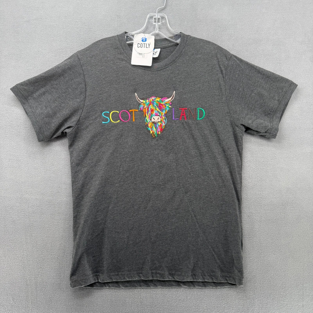 Cotly T-Shirt Unisex Medium Gray Highland Cow Scotland Embroidered NWT