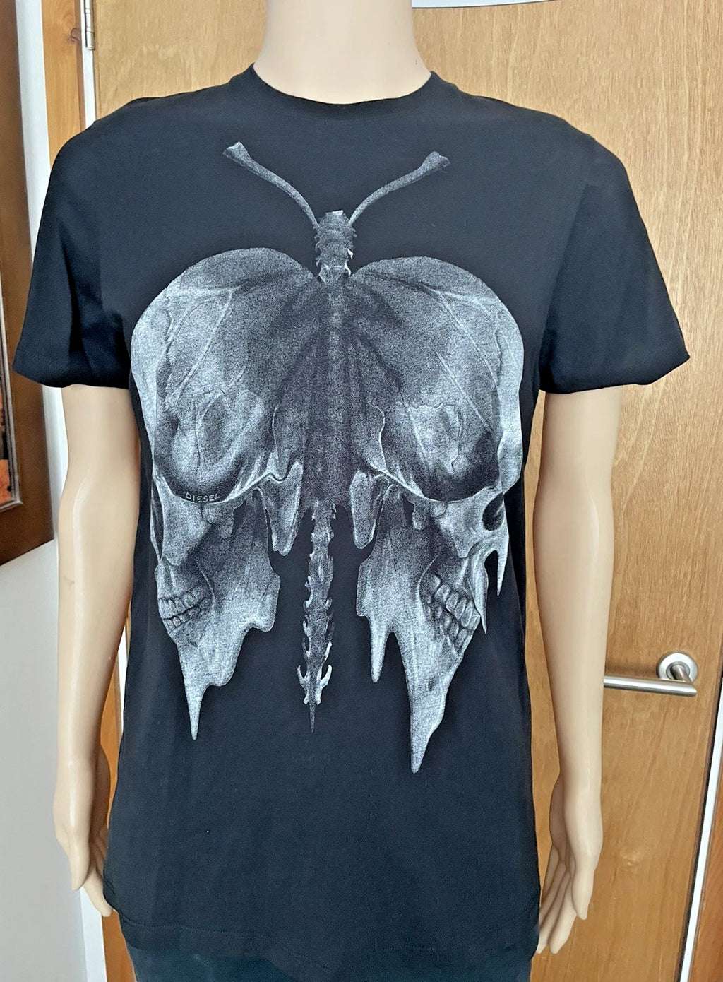 Diesel Men’s Black Skull Moth Print T Shirt Size Small Gothic Bohemian BNWT