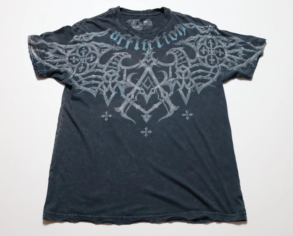 Vintage Affliction Live Fast Gothic Graphic Distressed Tee Made in USA Size L