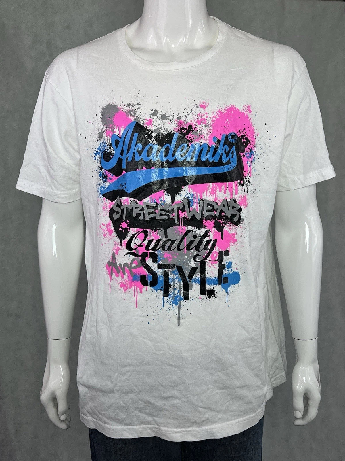 Akademiks Men’s XL Graphic T-Shirt White Streetwear Graffiti  Splatter Urban