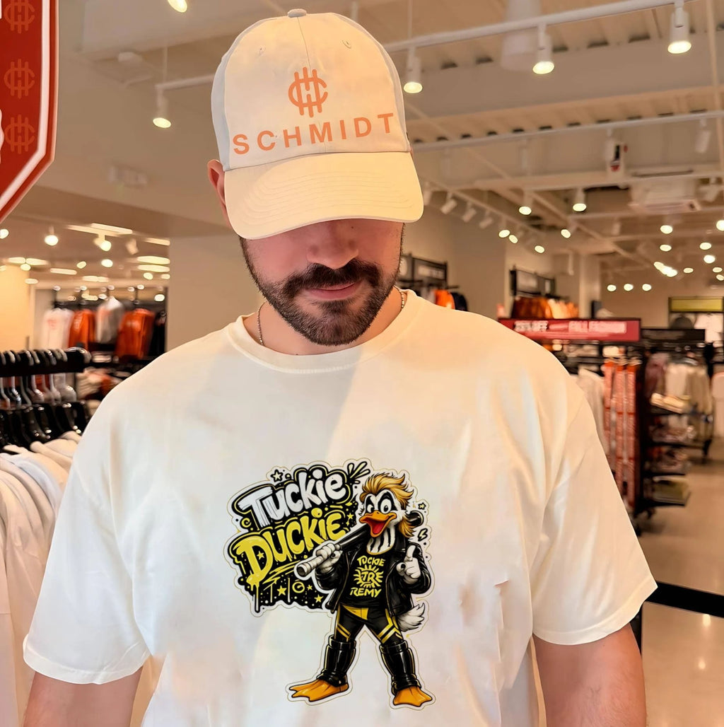 Tuckie Duckie graffiti background shirt