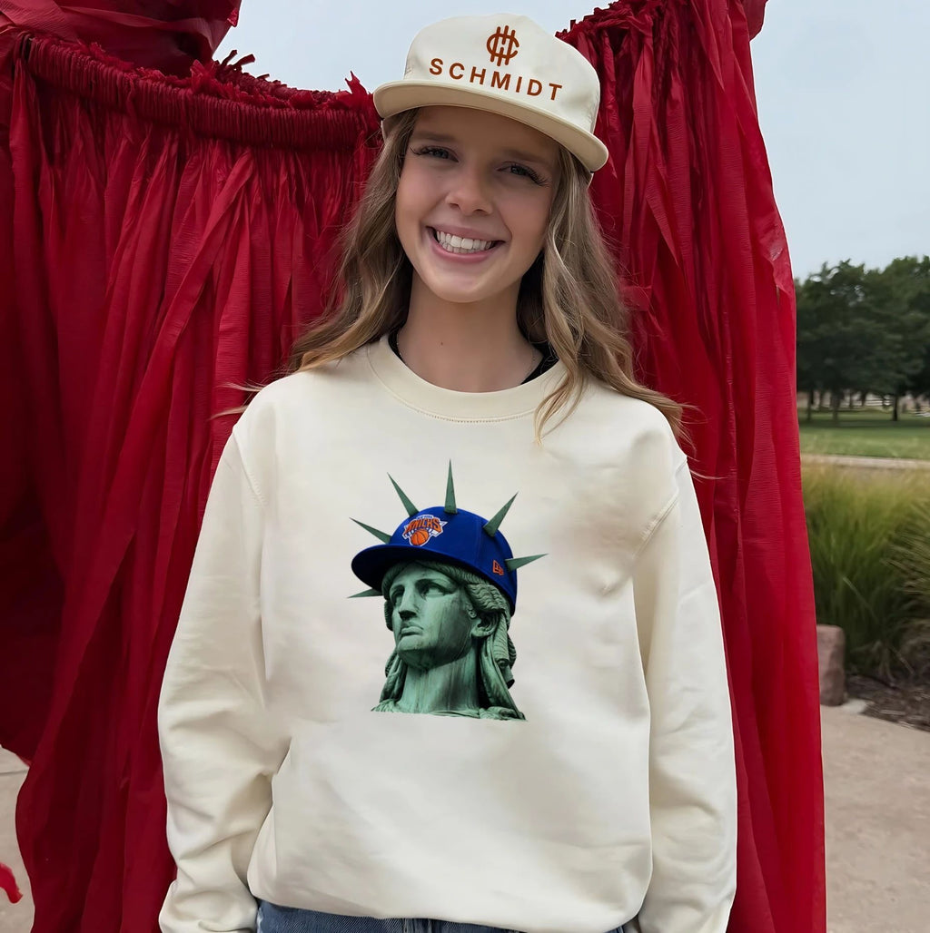 Statue Of Liberty Knicks Hat Shirt