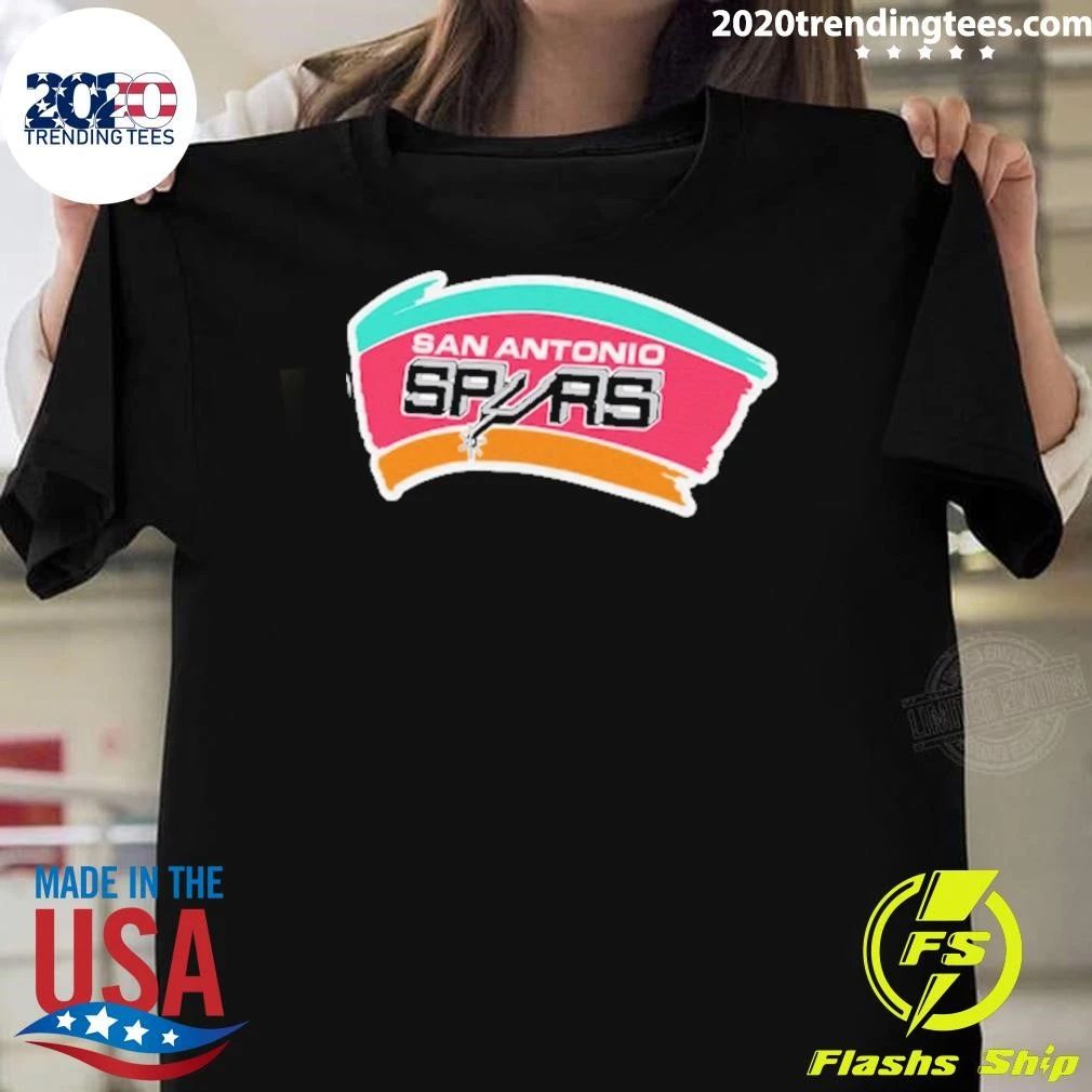 San Antonio Spurs ’47 Women’s Plus Size Frankie Shirt